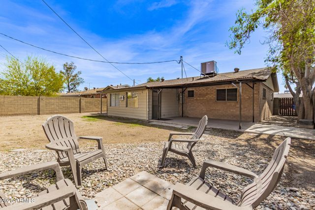 2808 W LAWRENCE Road, Phoenix, AZ 85017