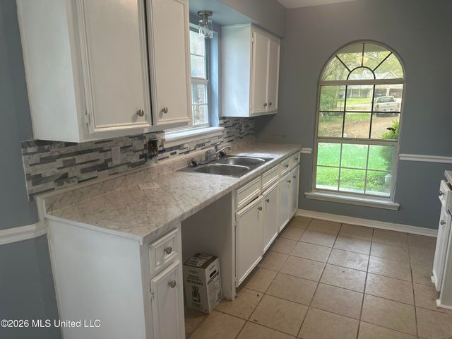 205 Woodbrook Cove, Byram, MS 39272
