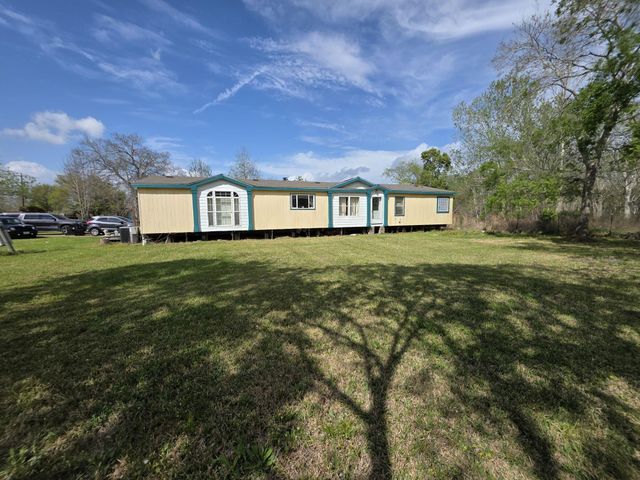 18902 Mckay Road, Alvin, TX 77511