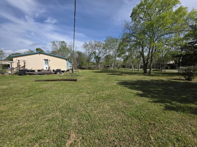 18902 Mckay Road, Alvin, TX 77511