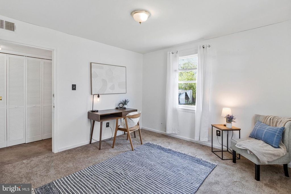 Image 14 of property listing at 2801 KIRTLAND AVE, District Heights, MD 20747