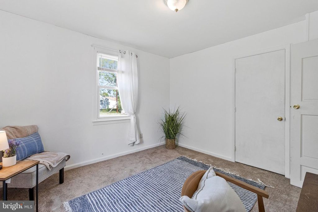 Image 15 of property listing at 2801 KIRTLAND AVE, District Heights, MD 20747