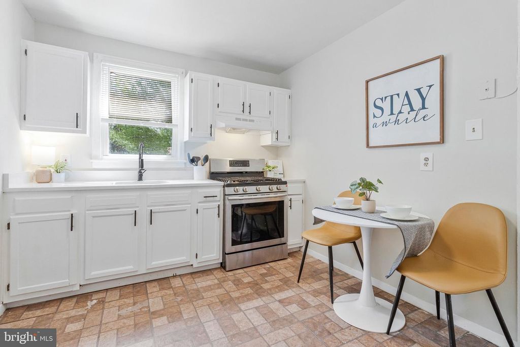 Image 16 of property listing at 2801 KIRTLAND AVE, District Heights, MD 20747