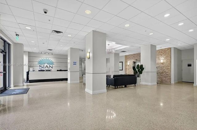 4001 S Ocean Drive 14, Hollywood, FL 33019