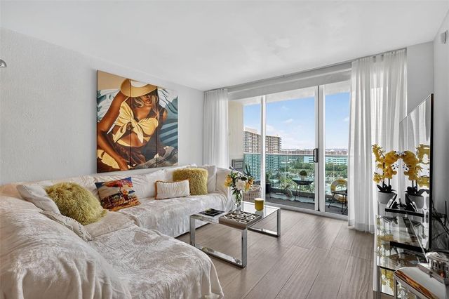 4001 S Ocean Drive 14, Hollywood, FL 33019