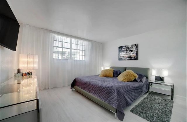 4001 S Ocean Drive 14, Hollywood, FL 33019