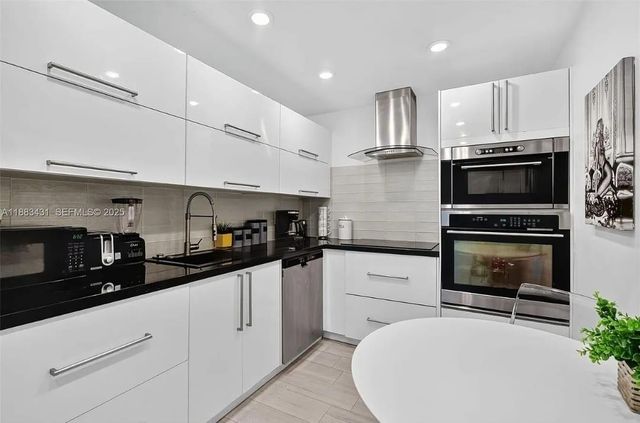 4001 S Ocean Drive 14, Hollywood, FL 33019