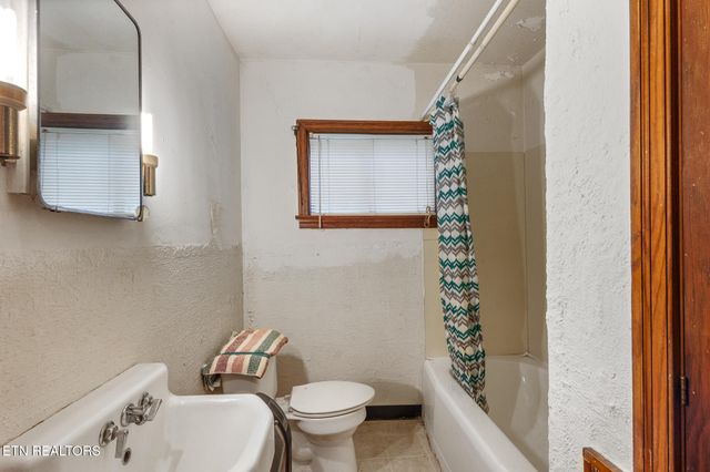 569 S Amhurst Place Place, Englewood, TN 37329