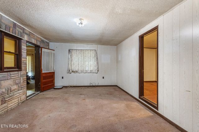 569 S Amhurst Place Place, Englewood, TN 37329