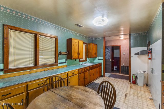 569 S Amhurst Place Place, Englewood, TN 37329