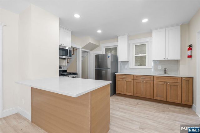 125 Brookside Avenue, Irvington, NJ 07111