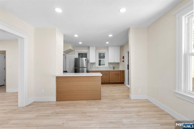 125 Brookside Avenue, Irvington, NJ 07111