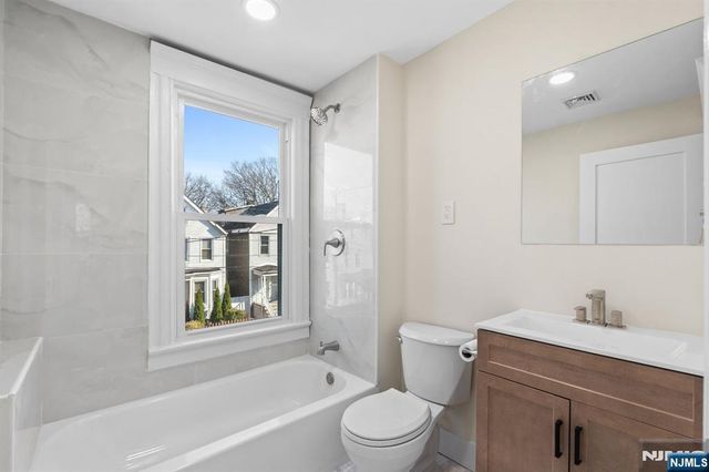 125 Brookside Avenue, Irvington, NJ 07111