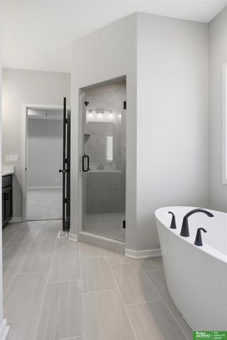 5444 N 212th Street, Elkhorn, NE 68022