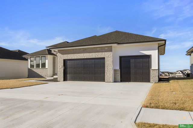 5444 N 212th Street, Elkhorn, NE 68022