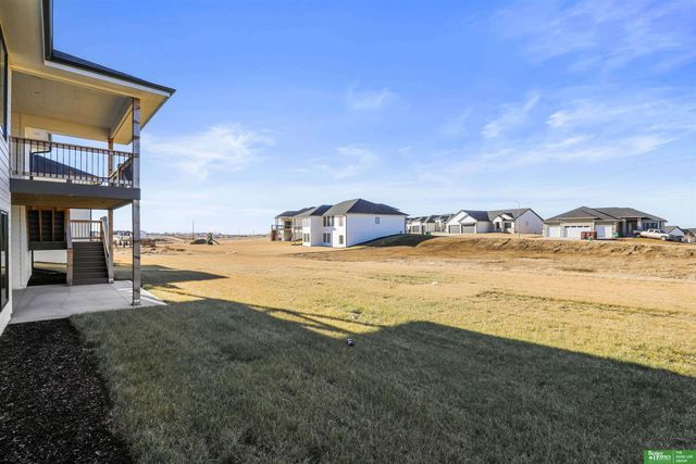 5444 N 212th Street, Elkhorn, NE 68022