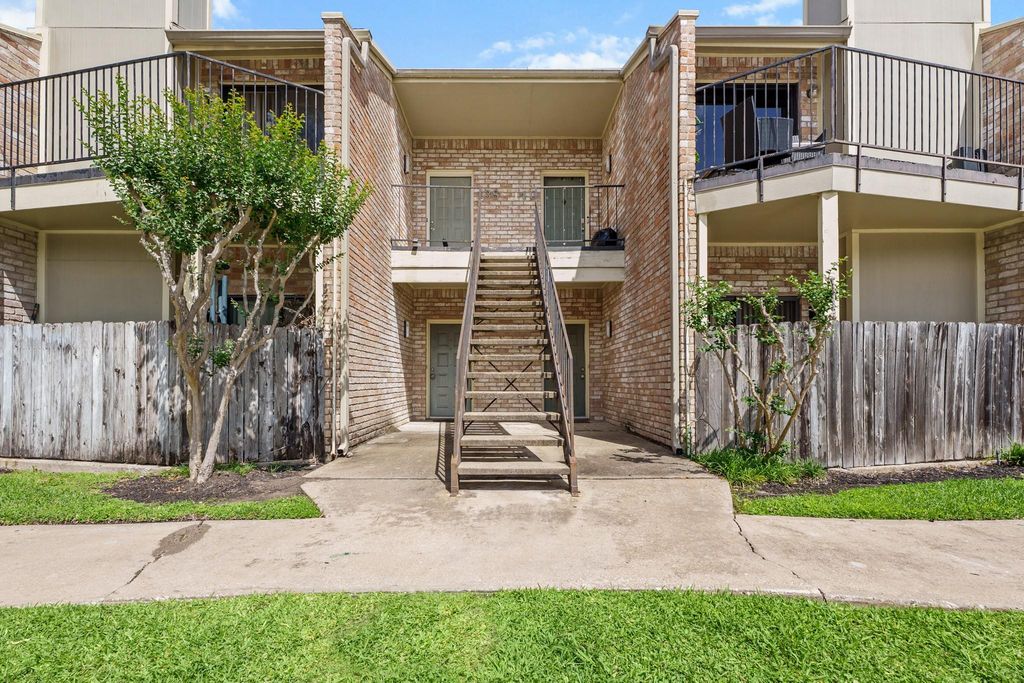 8100 Cambridge Street 138, Houston, TX 77054