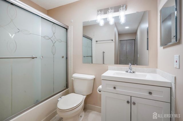 119 Griggs Place, East Brunswick, NJ 08816