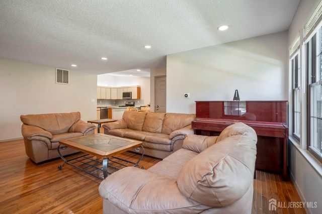 119 Griggs Place, East Brunswick, NJ 08816