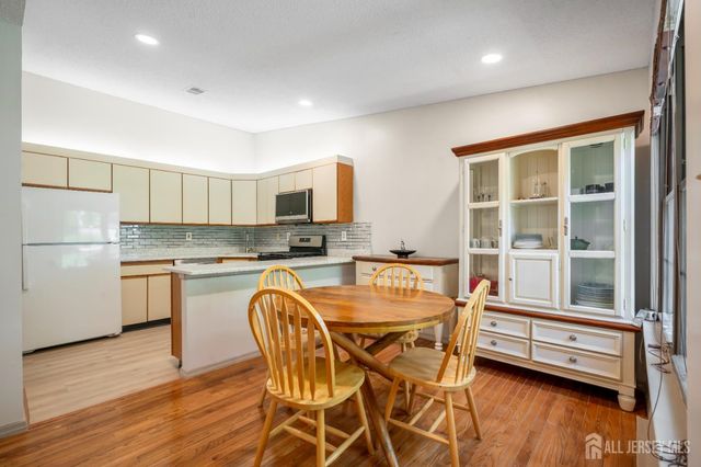 119 Griggs Place, East Brunswick, NJ 08816