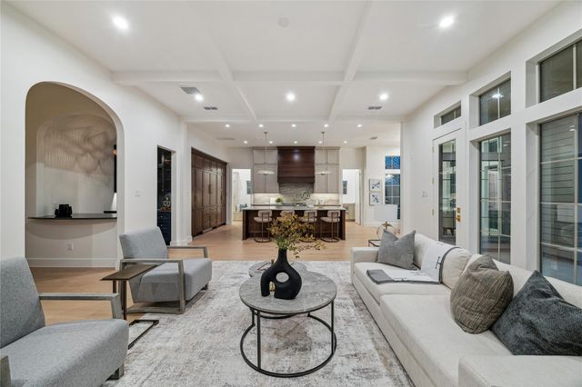 1614 Cheshire Lane, Houston, TX 77018