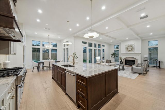 1614 Cheshire Lane, Houston, TX 77018