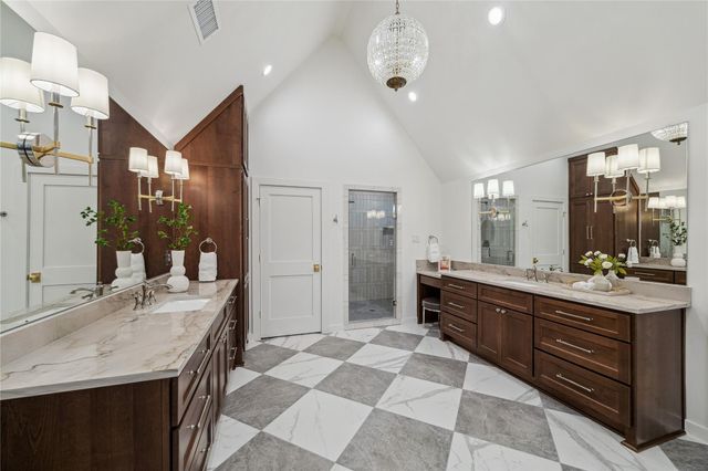 1614 Cheshire Lane, Houston, TX 77018