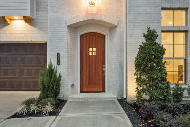 1614 Cheshire Lane, Houston, TX 77018