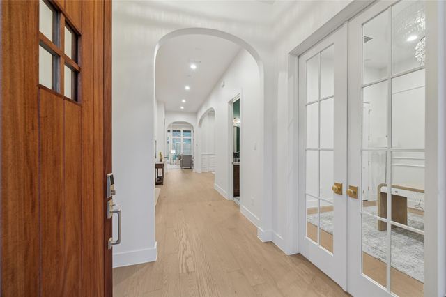 1614 Cheshire Lane, Houston, TX 77018