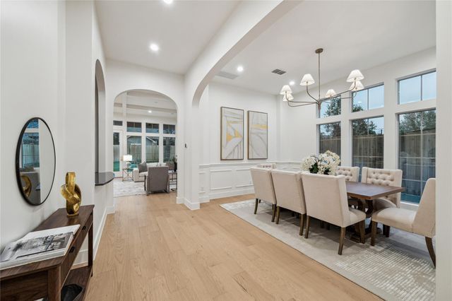 1614 Cheshire Lane, Houston, TX 77018