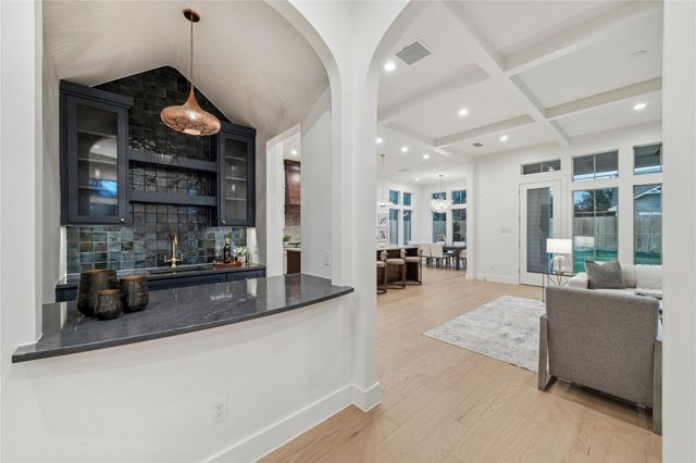 1614 Cheshire Lane, Houston, TX 77018