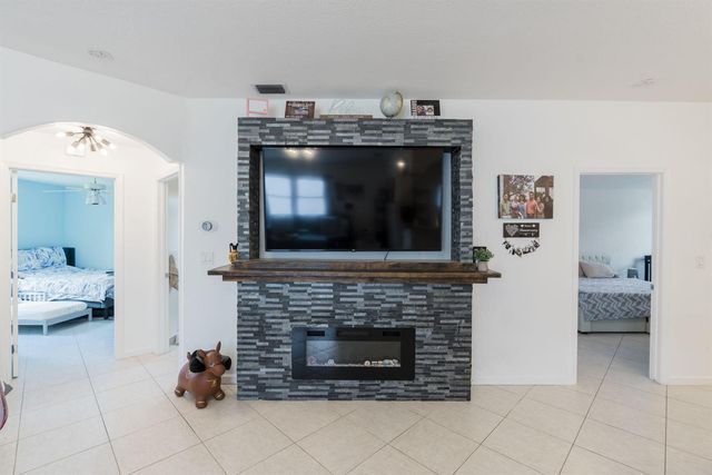 72 Paxford Lane, Boynton Beach, FL 33426