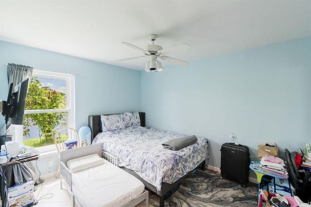 72 Paxford Lane, Boynton Beach, FL 33426