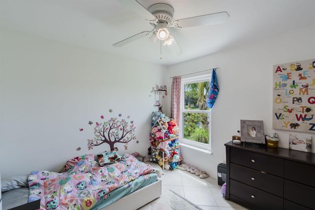 72 Paxford Lane, Boynton Beach, FL 33426