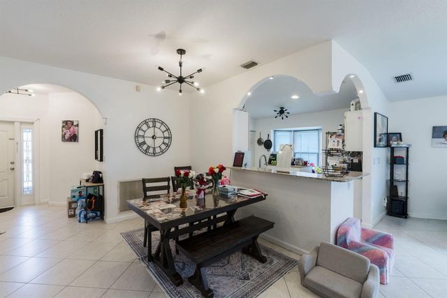 72 Paxford Lane, Boynton Beach, FL 33426