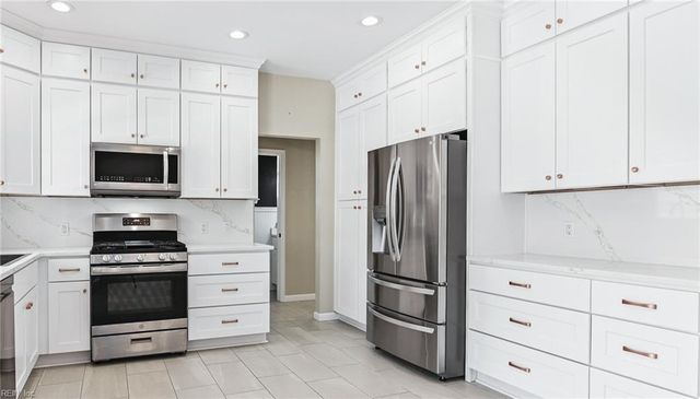 9559 Bay Point DR, Norfolk, VA 23518