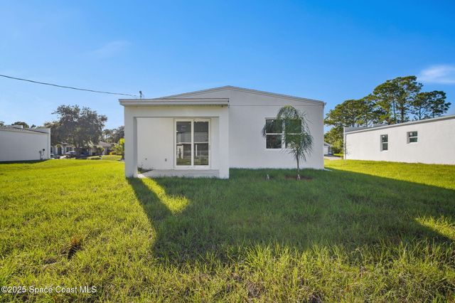 3148 Slama Avenue SE, Palm Bay, FL 32909