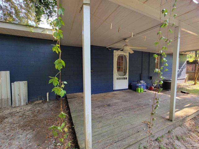 102 Tennessee Dr, Pensacola, FL 32505