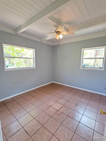 102 Tennessee Dr, Pensacola, FL 32505