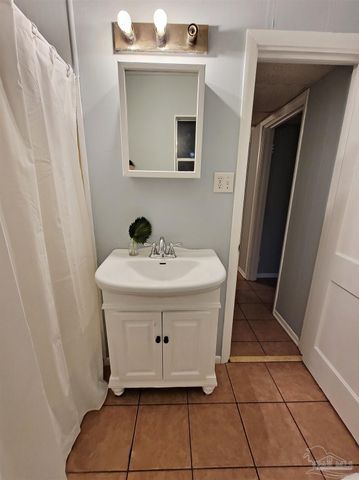 102 Tennessee Dr, Pensacola, FL 32505