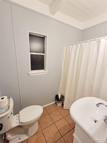 102 Tennessee Dr, Pensacola, FL 32505