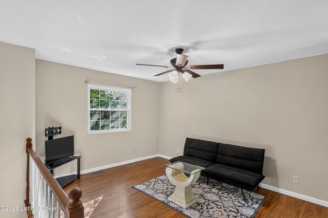 4601 Logby Pl, Louisville, KY 40272
