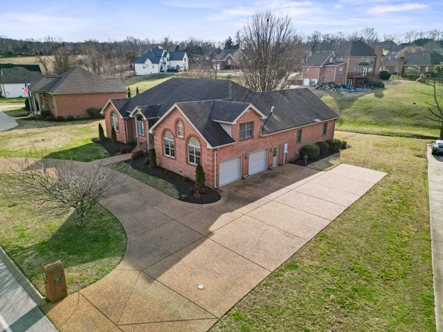 514 Lexington Dr, Lebanon, TN 37087