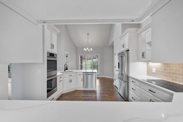 514 Lexington Dr, Lebanon, TN 37087