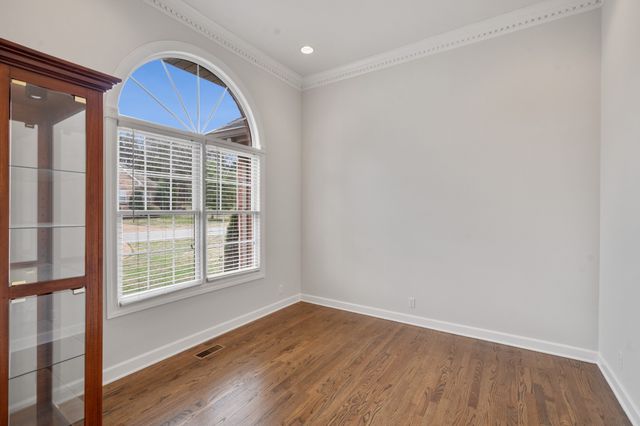 514 Lexington Dr, Lebanon, TN 37087