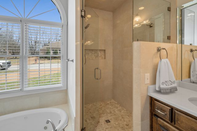 514 Lexington Dr, Lebanon, TN 37087