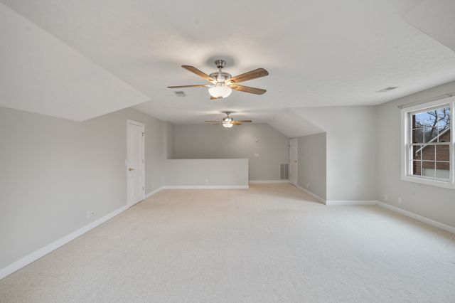 514 Lexington Dr, Lebanon, TN 37087