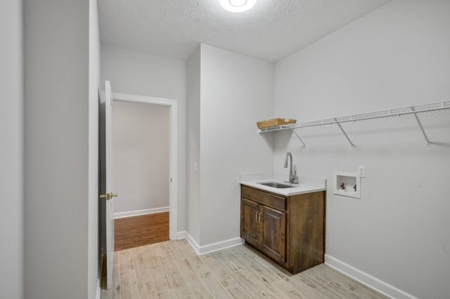 514 Lexington Dr, Lebanon, TN 37087