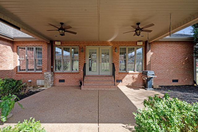 514 Lexington Dr, Lebanon, TN 37087