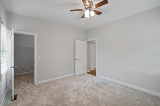 514 Lexington Dr, Lebanon, TN 37087